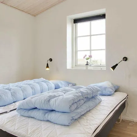 Five-bedroom In 22 Blåvand